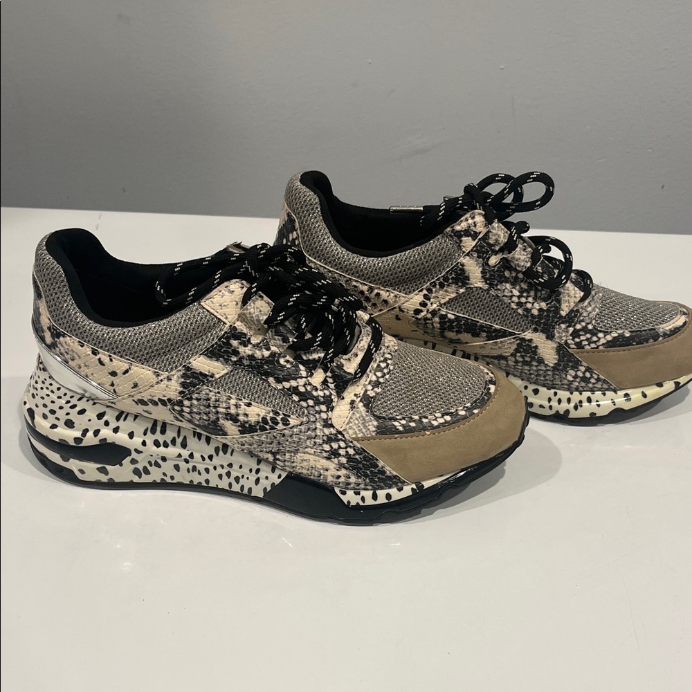 Snakeskin Pattern Sneakers